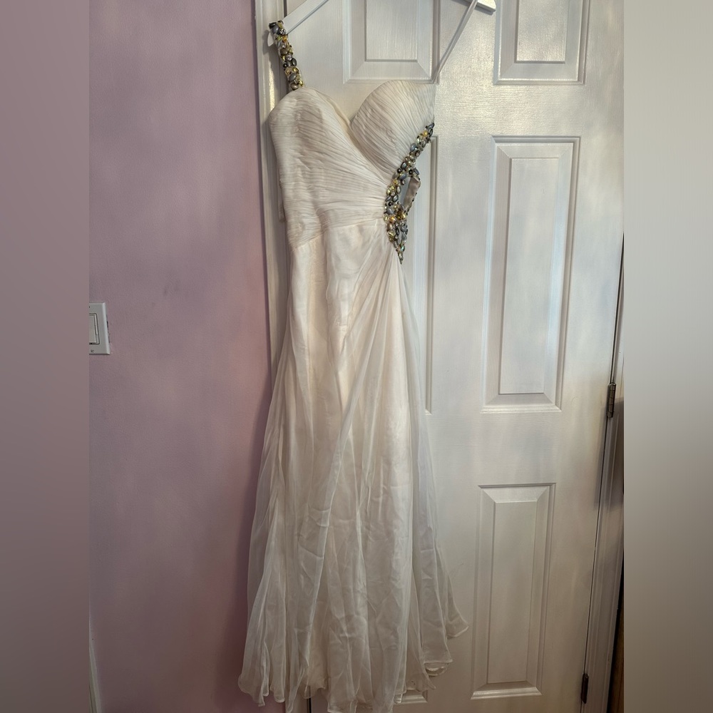 Terani Couture Prom Dress